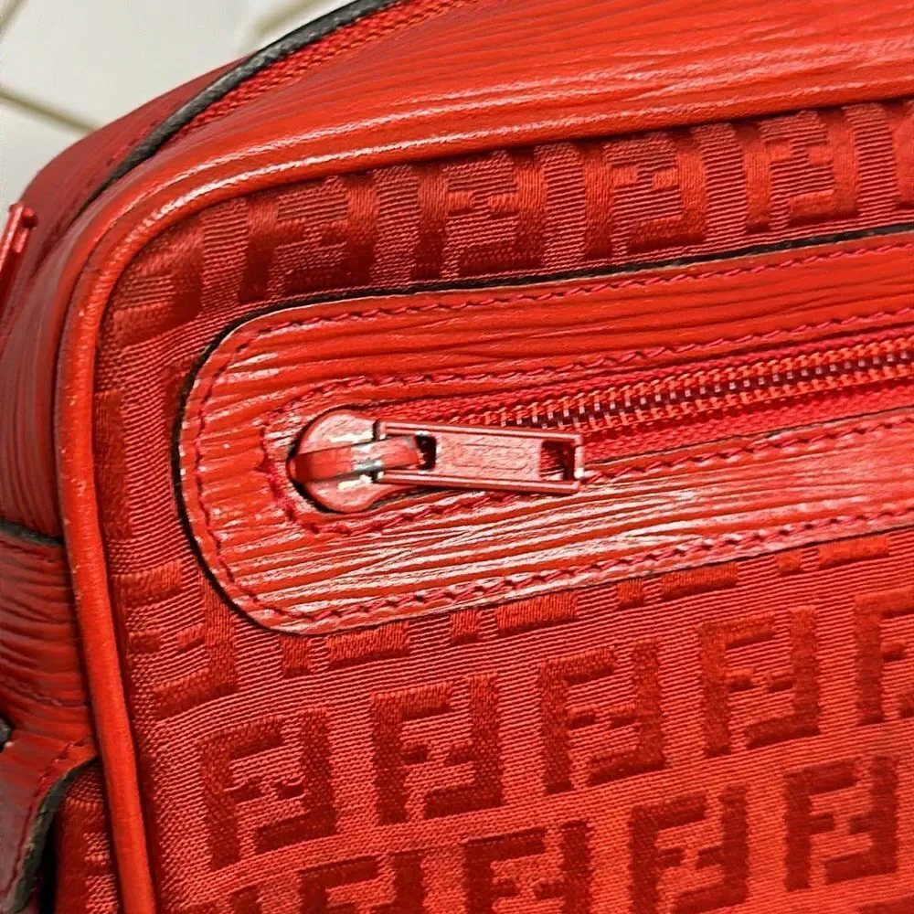 💯Authentic Fendi Crossbody Bag🍀 - Picture 4 of 15